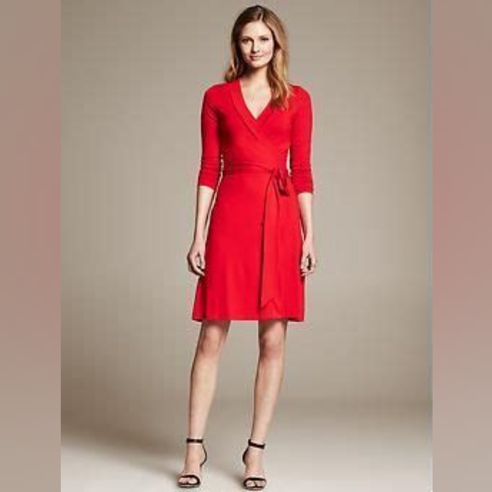BANANA REPUBLIC Red wrap dress